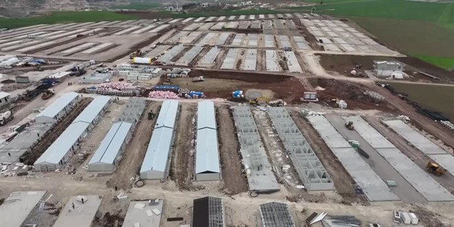 Adıyaman'da 2 bin 588 prefabrik konut inşa ediliyor