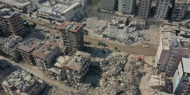 Adalet Bakanlığı, Hatay'da yıkılan binaların müteahhidinin KKTC'den iadesini istedi