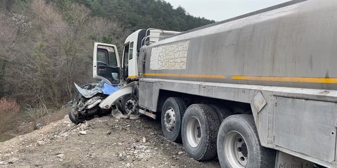 Bolu'da tankerle çarpışan otomobildeki çift öldü