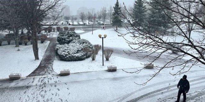 Mart kapıdan baktırdı! Birçok ile kar yağdı
