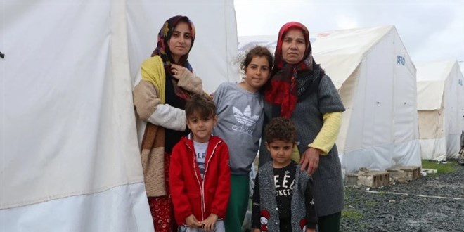 Çadırda yaşayan depremzede: Hatay'da doğduk, Hatay'da ölmek isteriz