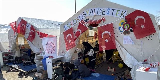 Afet bölgesindeki 1 milyon 226 bin öğrenci ve veliye psikososyal destek