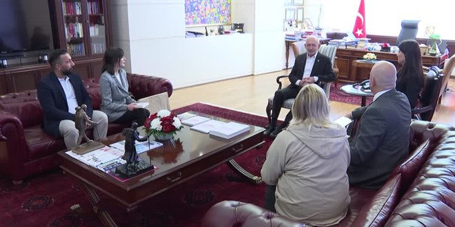 CHP Genel Bakan Kldarolu, ldrlen 4 kadnn aileleriyle bir araya geldi