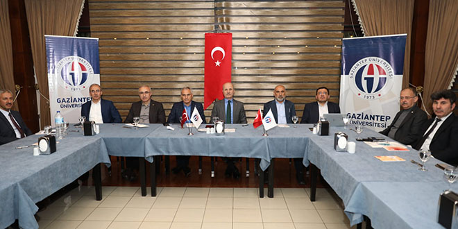 YÖK Başkanı, rektörlerle görüştü: Deprem bölgesinde yüz yüze eğitim başlayacak mı?