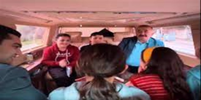 Tokat Valisi Numan Hatipoğlu, çocukları makam aracıyla gezdirdi