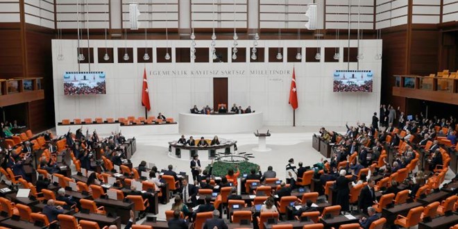 TBMM'nin tatili ve ara vermesi sırasında çalışabilmesine ilişkin kararlar Resmi Gazete'de