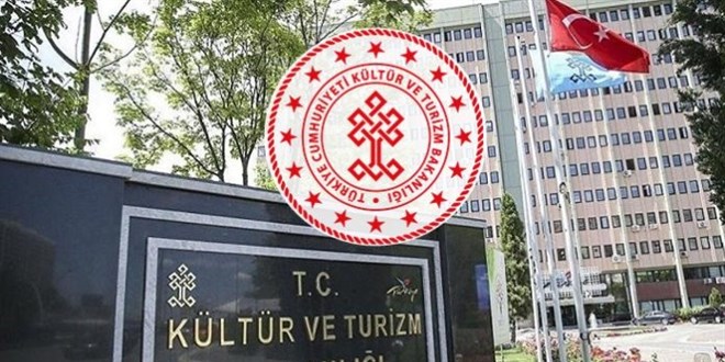 Kültür Bakanlığından Beyoğlu'nda çöken binayla ilgili açıklama