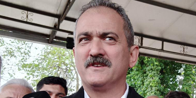 Bakan Özer: Böyle güzel 4 tane fedakar insanı kaybetmenin hüznü içerisindeyiz