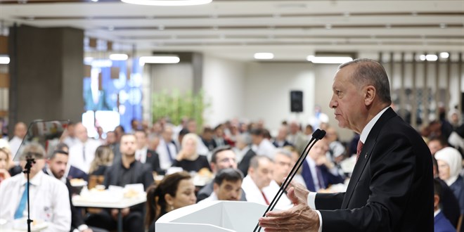 'Türkiye genelinde 42 bin 500 sağlık personeli alıyoruz'
