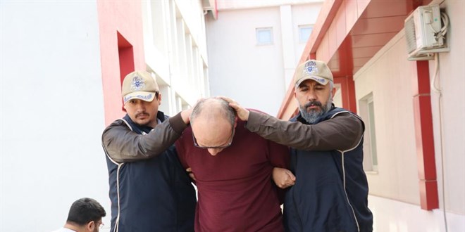 3 yıldır firar olan FETÖ'cünün saklandığı yerden servet çıktı