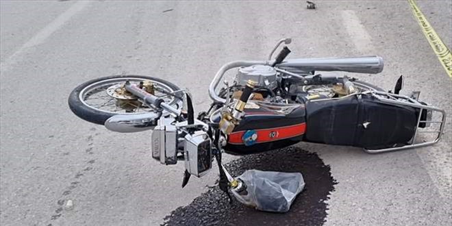 Aksaray'da otomobille arpan motosikletin srcs hayatn kaybetti