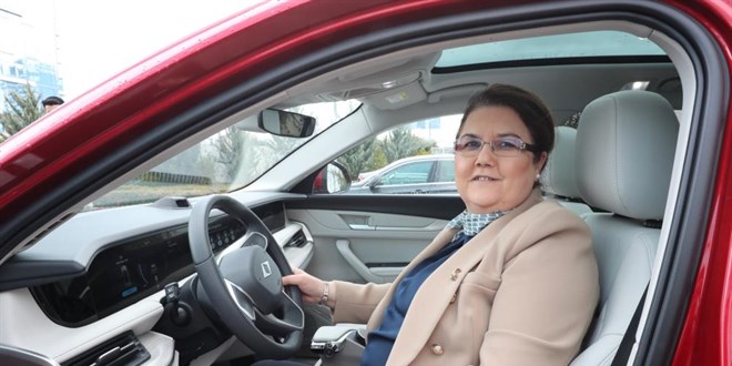 Bakanlar, yerli ve milli otomobil Togg'u kullandı