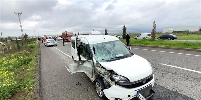 Yol çalışması yapan işçilere araç çarptı: 3 ölü, 1 yaralı