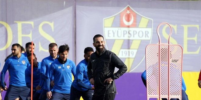 Arda Turan ilk antrenmanına çıktı
