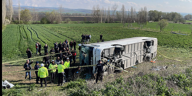 Üç işçinin öldüğü kazada servis şoförü tutuklandı