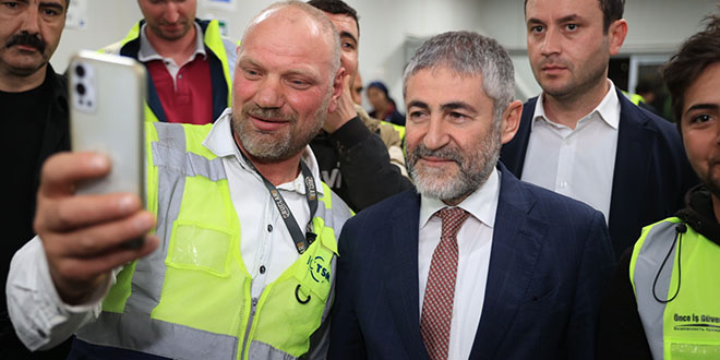 'Onlar soğan cücüğüyle, biz nükleer santralin yakıtıyla uğraşacağız'