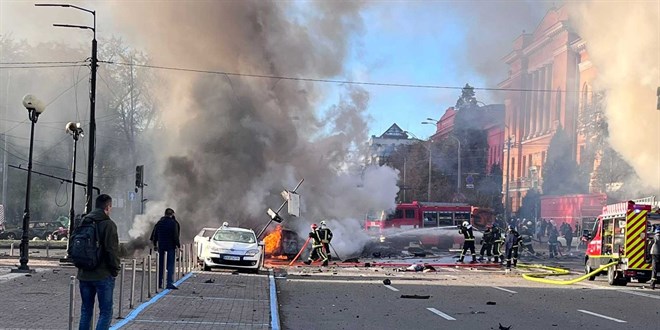 Ukrayna: Rusya, 25 günlük aradan sonra Kiev'e bir hava saldırısı daha düzenledi