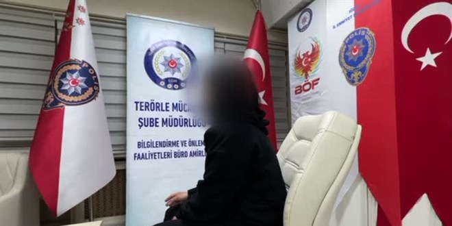 Terr rgt PKK'dan kaarak teslim olan kadn terristten 'teslim olun' ars