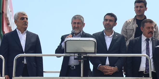 Bakan Nebati: Asgari ücretin dolar karşılığı arttı
