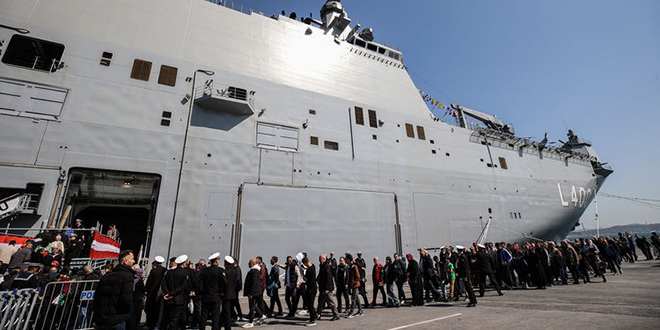 TCG Anadolu'yu 92 bin 317 kii ziyaret etti