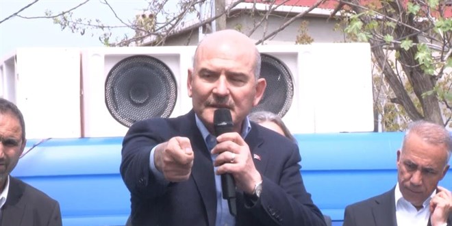 Bakan Soylu: Polisimiz terör kıyafetini giymiş milletvekili adayını kıskıvrak aldı