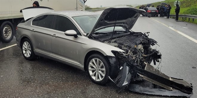 AK Parti Balıkesir Milletvekili Canbey, trafik kazası geçirdi