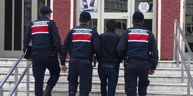 Emeklileri 8 milyon lira dolandıran şebekeden 12 kişi tutuklandı