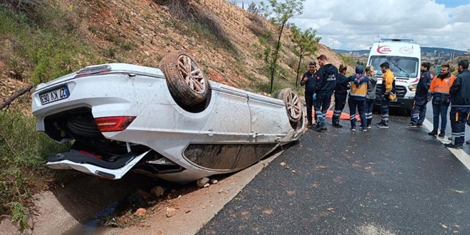 İki kardeşin bulunduğu araç takla attı, 15 yaşındaki çocuk hayatını kaybetti