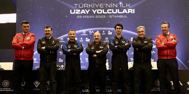 Uzay yolcuları zorlu testlerden başarıyla geçti