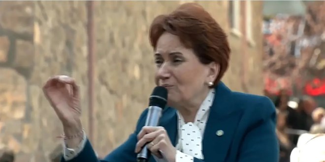 Meral Akşener kürsüde ağladı!