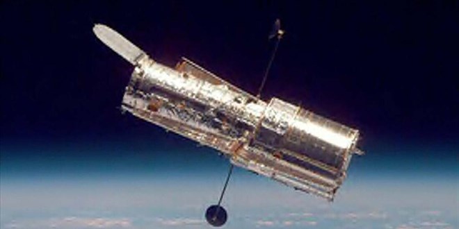 Hubble Uzay Teleskobu, 'olaanst parlak' galaksiler grntledi