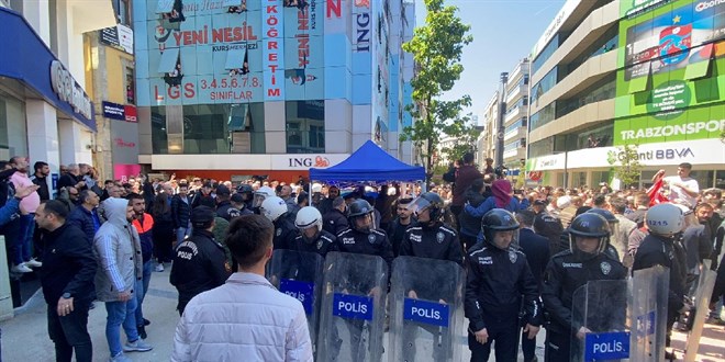 Trabzon'da HÜDA PAR yine stant açtı, olaylar çıktı