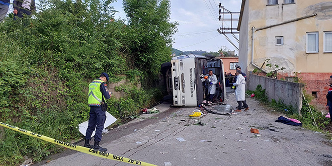 Trabzon'da belediye otobüsü şarampole yuvarlandı: 4 ölü, 37 yaralı