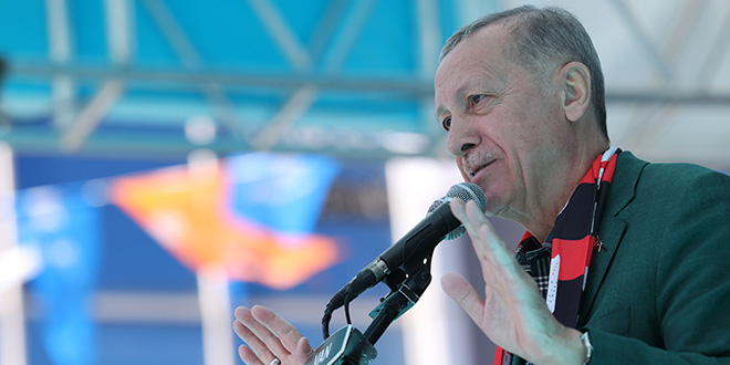Erdoğan: Terör örgütü bir daha kılınıza bile ilişemeyecek