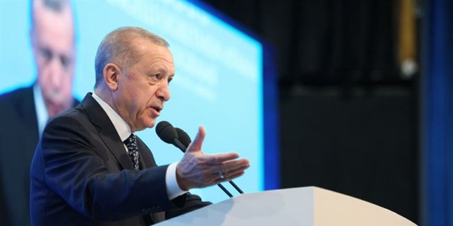 'Cumhuriyet tarihimizin en büyük öğretmen atamasını gerçekleştiriyoruz'