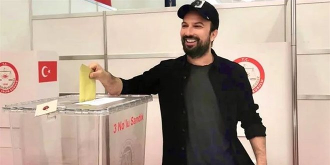 Tarkan, Almanya'da oyunu kullandı