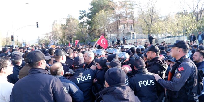 İmamoğlu'nun mitingine saldırı soruşturmasında 15 zanlı serbest
