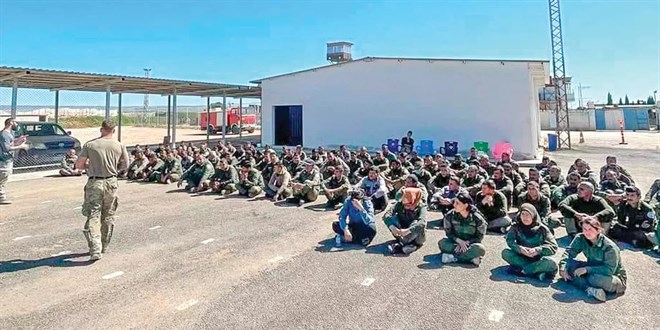 PKK elebaşlarını üslerinde koruyorlar