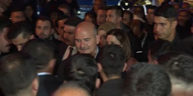 Bakan Soylu, Ülkü Ocakları İstanbul İl Başkanlığını ziyaret etti