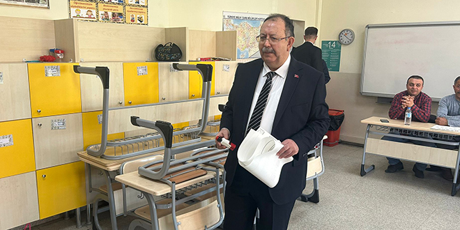 YSK Başkanı: Herhangi bir adayın pusulada üzeri çizilmemelidir