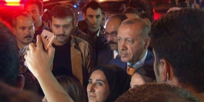 Cumhurbakan Erdoan vatandalarla sohbet etti