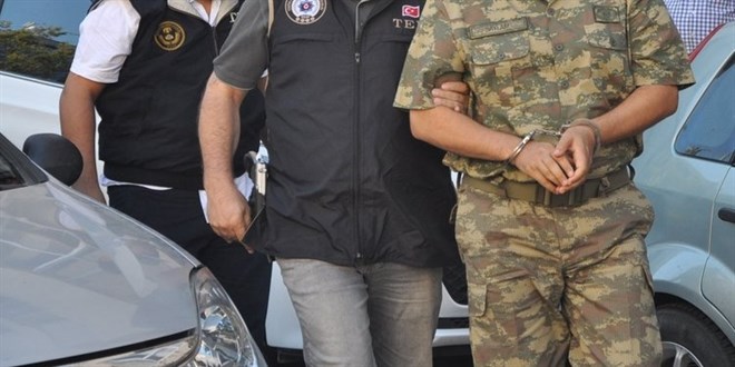 9 ilde FETÖ operasyonu: Görevde olanlar dahil 15 gözaltı