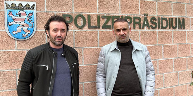 Almanya'da gözaltına alınan Türk gazeteciler serbest bırakıldı