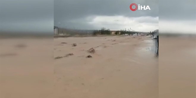Sağanak Ankara-Samsun ulaşımını aksattı