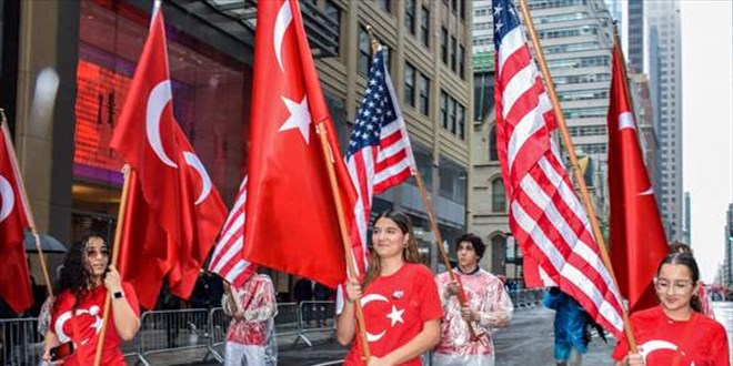 New York'ta 'Geleneksel Türk Günü Yürüyüşü'nün 40'ıncısı düzenlendi