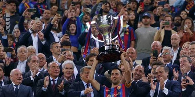 Barcelona, La Liga'nın bitimine 4 hafta kala ipi göğüsledi