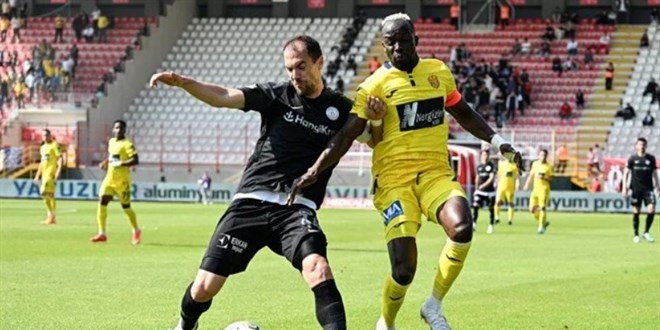 Süper Lig'de küme düşen ilk takım belli oldu