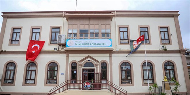 118 yıllık okul: Öğrenciler 94 yıldır kesintisiz ders görüyor