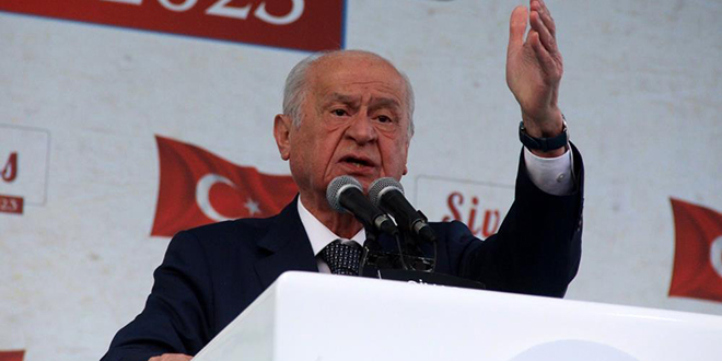 Bahçeli'den Kılıçdaroğlu'na: Noktalı siyaset olmaz