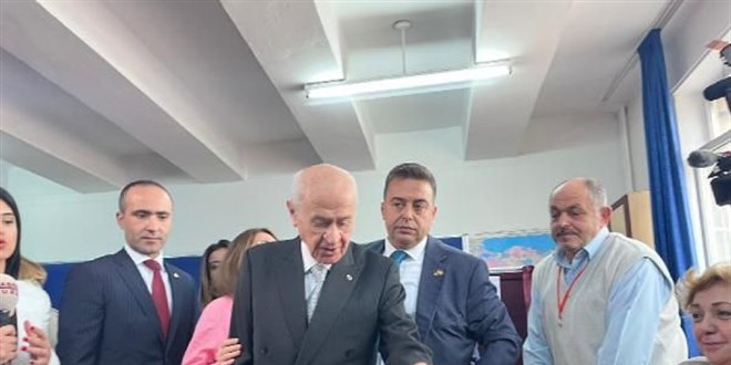 Bahçeli'nin oy kullandığı sandıktan Kılıçdaroğlu çıktı